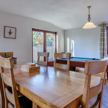 The - Uk13202 Cayton