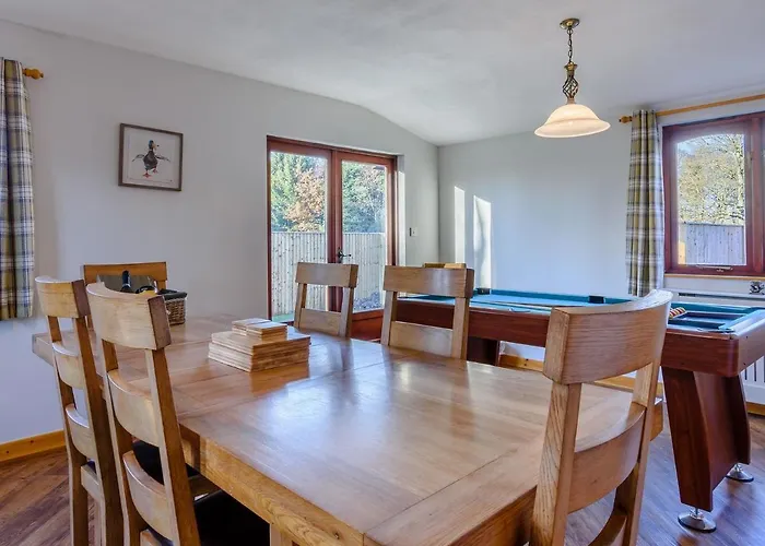 The - Uk13202 Cayton